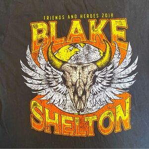 Blake Shelton Friends and Hero’s 2019 Concert T Shirt Size Medium